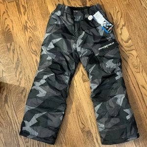 Zero exposure snow pants size medium 10/12 camo style black, gray, white